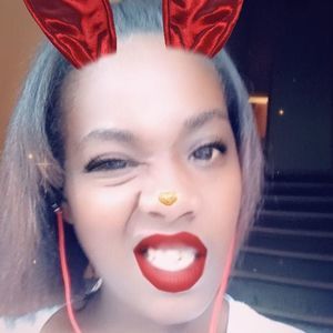 Meet your Posher, Roxann